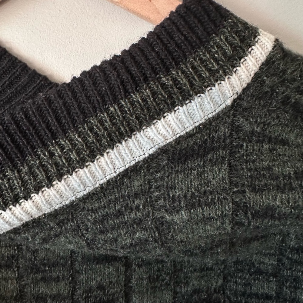 Milwaukee Knits Vintage 50s 60s  Sz M Wool Orlon Sweater Pockets Cricket Vneck - Picture 13 of 15